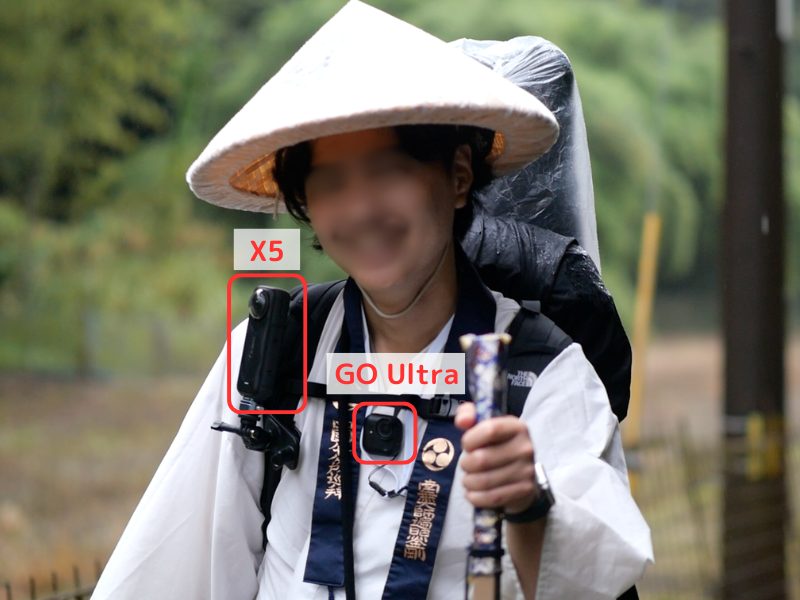 Insta360 X5とInsta360 GO Ultraをお遍路で撮影しながら歩いている様子