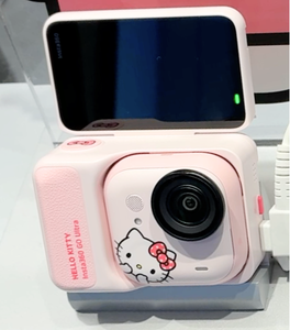 Insta360 GO Ultraハローキティ限定版の実物
